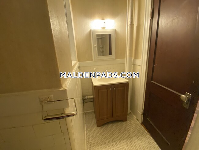 17-19 Washington St. in Malden, MA - Building Photo - Building Photo