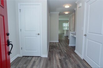 2 Murthas Wy in Granby, CT - Building Photo - Building Photo