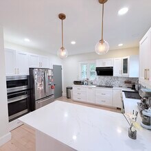 21 Harlow St, Unit 1 in Arlington, MA - Foto de edificio - Building Photo