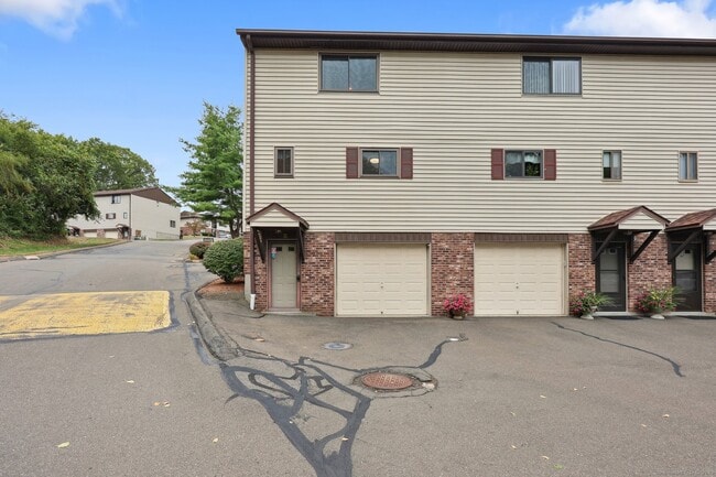 property at 140 Thompson St