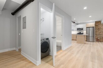 1245 W Morse Ave in Chicago, IL - Building Photo - Building Photo
