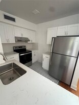 1561 West Ave in Miami Beach, FL - Building Photo