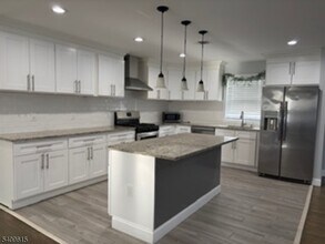 171 N 17th St in East Orange, NJ - Building Photo - Building Photo