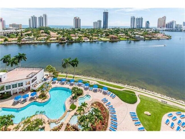 19101 NE 36th Ct, Unit 1911 in Aventura, FL - Foto de edificio - Building Photo