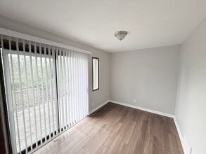 8661 E 26th St in Kansas City, MO - Building Photo - Building Photo