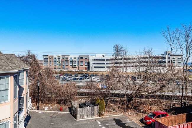 105 Adamecs Way in South Amboy, NJ - Building Photo - Building Photo