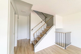 King's Alley in Calgary, AB - Building Photo - Building Photo