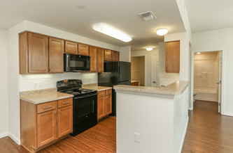 East Meadows Apartments in San Antonio, TX - Building Photo - Building Photo