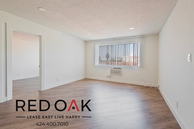 property at 310 S Kenmore Ave
