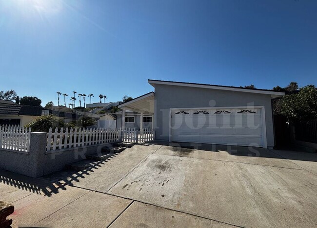 5000 Macario Dr in Oceanside, CA - Building Photo - Building Photo