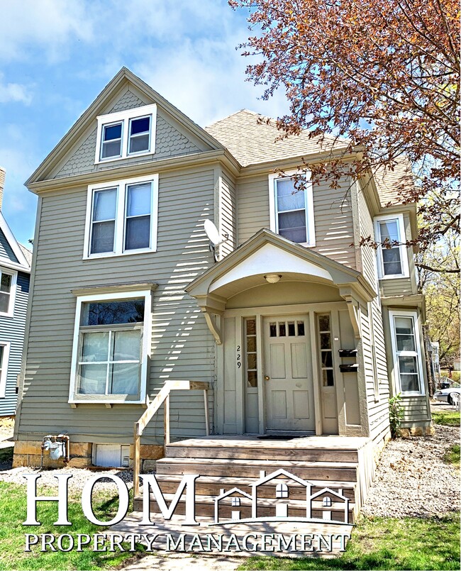 229 Center St, Unit 2