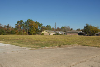 6020 Alpine Cir in Beaumont, TX - Building Photo - Building Photo