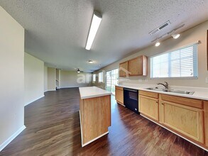819 Caledon Dr in McLeansville, NC - Building Photo - Building Photo