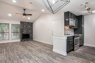 Tramor at Hunter's Glen in Austin, TX - Foto de edificio - Building Photo