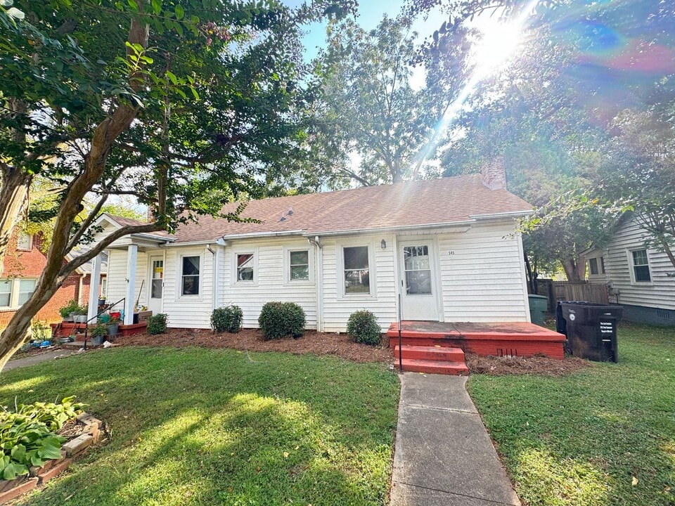 545 Hyde Park Dr NE in Concord, NC - Building Photo