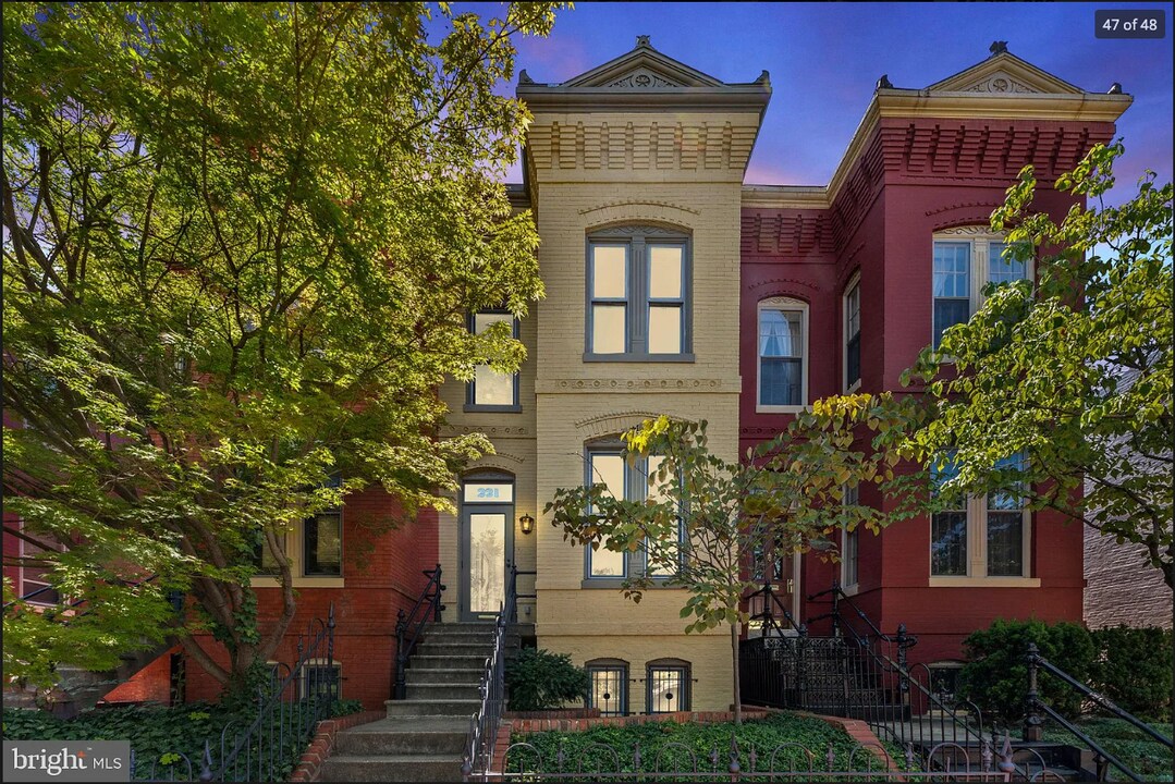 221 A St NE, Unit 1 in Washington, DC - Building Photo
