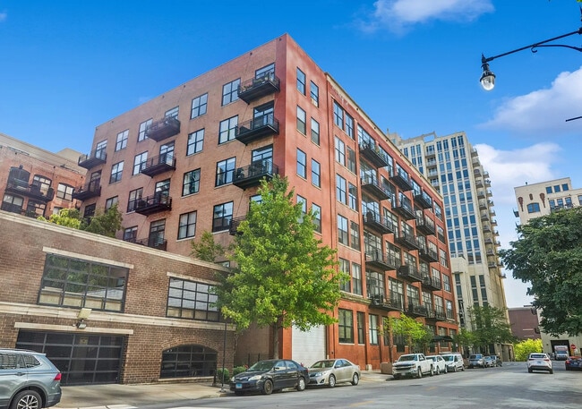 property at 525 W Superior St