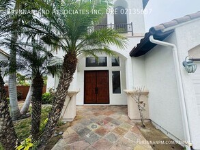 835 Calle Lagasca in Chula Vista, CA - Building Photo - Building Photo