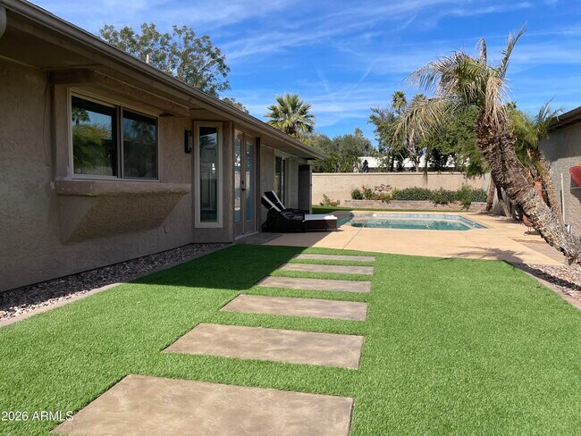 7606 E Vía De Lindo in Scottsdale, AZ - Building Photo - Building Photo