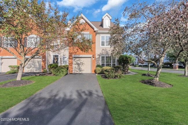 property at 2 Charles Ct