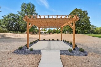 1030 S Wayne St in Angola, IN - Building Photo - Building Photo