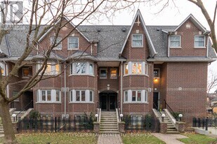 36-A Massey St in Toronto, ON - Building Photo