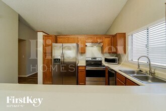 8640 N Chinaberry St in Tucson, AZ - Building Photo - Building Photo