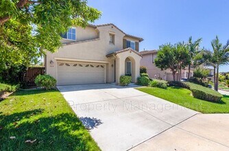 1019 Greenway Rd in Oceanside, CA - Building Photo - Building Photo
