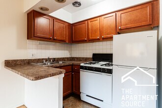 540 W Roscoe St in Chicago, IL - Building Photo - Building Photo