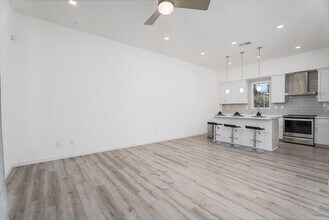 508 Alisal Ln in Sacramento, CA - Building Photo - Building Photo