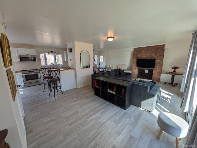 37 Hill Rd in Pine Bush, NY - Building Photo - Building Photo