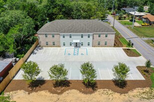 305 Okaloosa Ave in Valparaiso, FL - Building Photo
