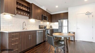 2623 Keene St in Houston, TX - Foto de edificio - Building Photo