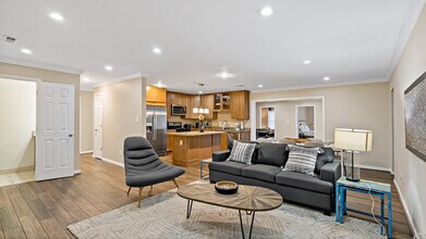 7103 Highland St in Springfield, VA - Building Photo - Building Photo