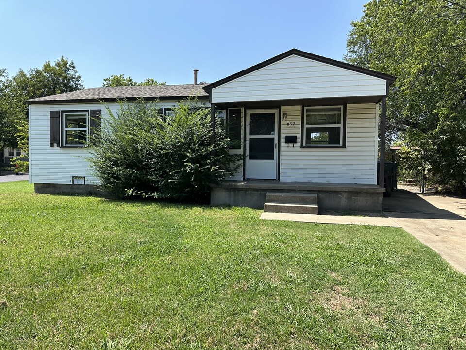 632 Villa Dr in Norman, OK - Foto de edificio