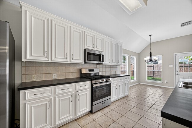 property at 3619 Parkshire Dr