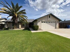 3800 Collier St in Bakersfield, CA - Building Photo