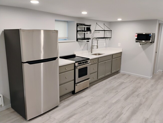 3609 W Forest Park Ave, Unit #2