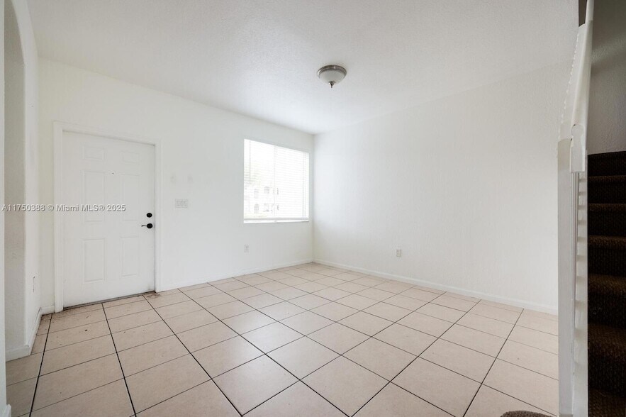 2818 SE 16th Ave in Homestead, FL - Building Photo