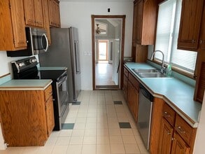 153 Burton St in Avon Lake, OH - Building Photo - Building Photo