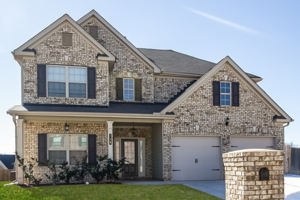 724 Melanie Jean Dr in Mcdonough, GA - Building Photo