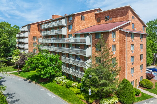 Kimball Court in Woburn, MA - Building Photo - Building Photo