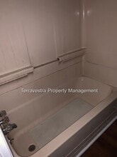 420 N High St-Unit -Unit A in Millville, NJ - Building Photo - Building Photo