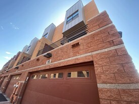 330 S Farmer Ave in Tempe, AZ - Building Photo