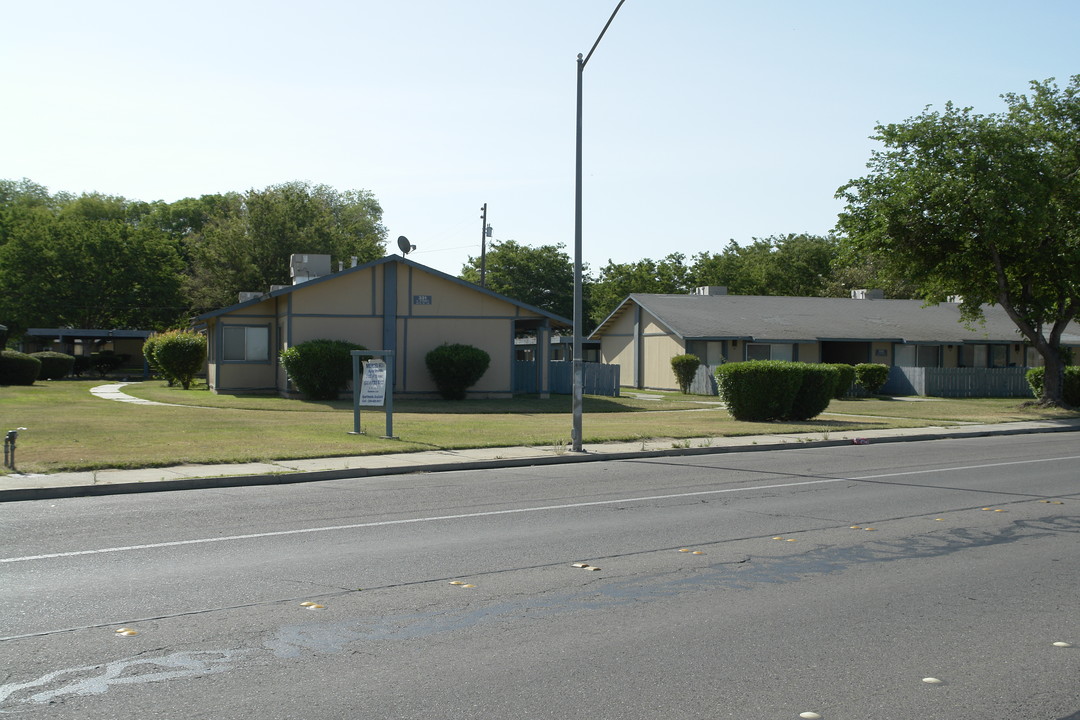 Merced West Apartments in Merced, CA - Foto de edificio