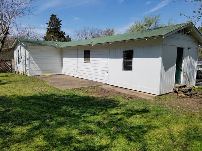 502 Hemlock St in Van Buren, AR - Building Photo - Building Photo