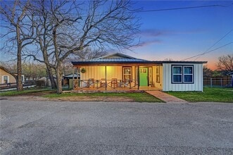 203 Church Hill Ln in Liberty Hill, TX - Building Photo - Building Photo