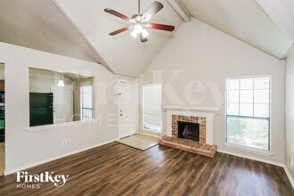 2404 Busch Dr in Arlington, TX - Building Photo - Building Photo