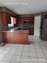 43 Canning Crescent in Cambridge, ON - Building Photo - Building Photo