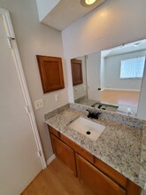 310 Bluegrass Ln in Euless, TX - Foto de edificio - Building Photo